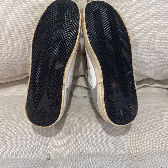 Golden Goose Sneakers in white leather with black star. EU45 - Picture 3 of 3